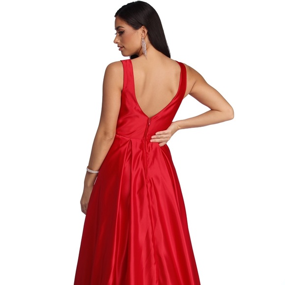 Windsor Satin Prom Dress - Picture 4 of 6